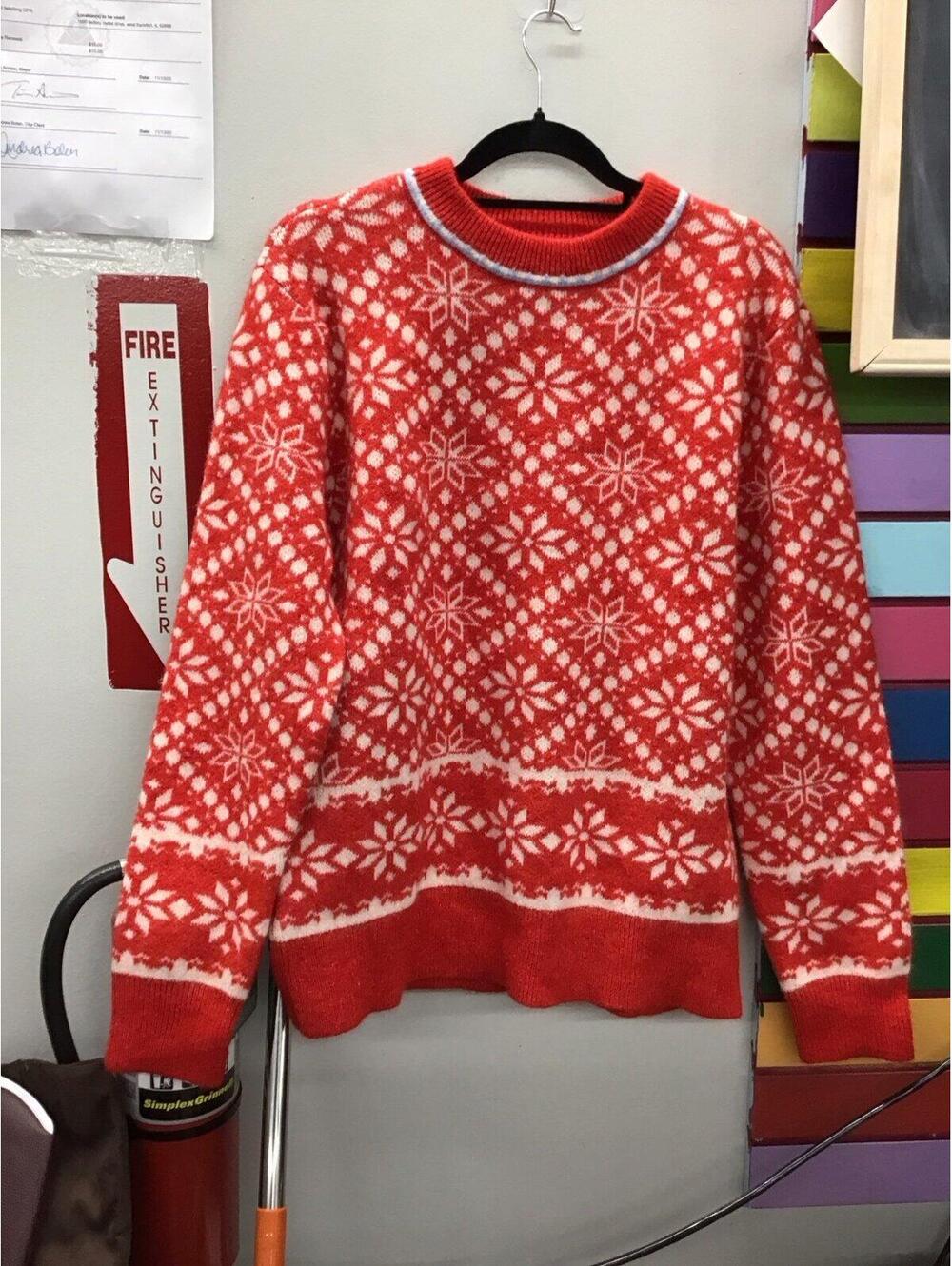 Good fellow & co women’s holiday sweater Medium red new from JCPenney thick warm